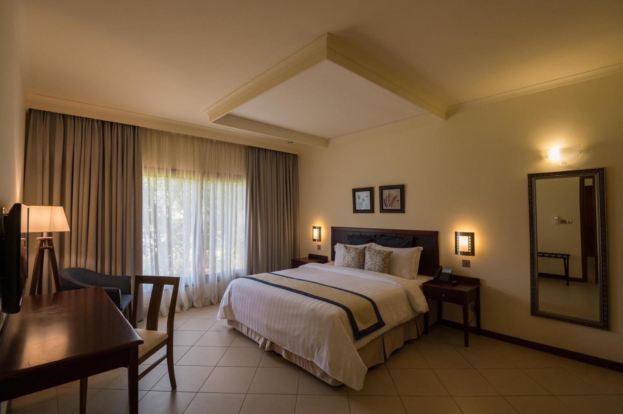 White Sands Hotel Dar es Salaam Eksteriør billede